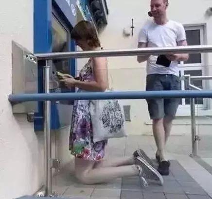 反人类设计吃瓜,吃瓜也能成为一场灾难？