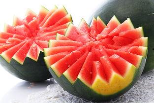 红白双煞吃瓜,揭秘吃瓜群众的狂欢盛宴