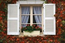 吃瓜忘记关窗户,意外事件频发，教你如何避免家居小插曲