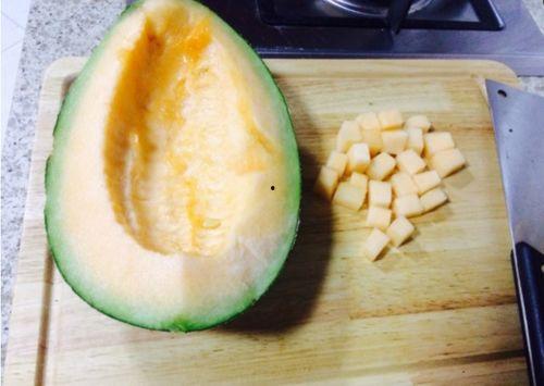 吃哈密瓜的鸭子,哈密瓜与鸭子的奇妙邂逅