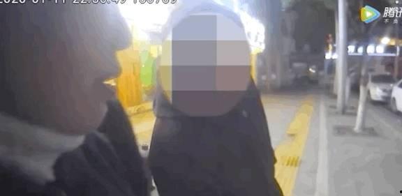 警察抓吃瓜视频,这瓜，吃还是不吃？