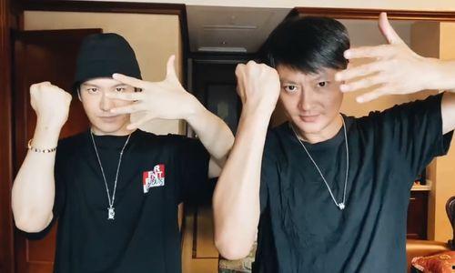 吃瓜男配,揭秘娱乐圈背后的甜蜜与苦涩